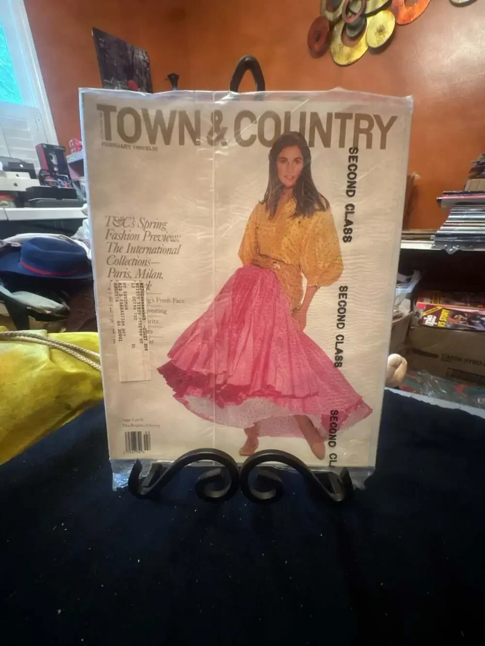 Vintage Town & Country Magazine February 1990 - Ange Loock Cover